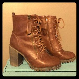 Ankle boots